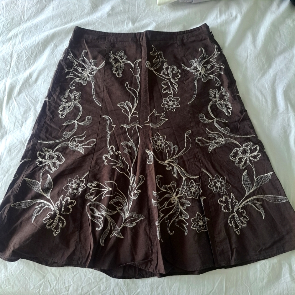 Ann Taylor brown embroidered floral skirt